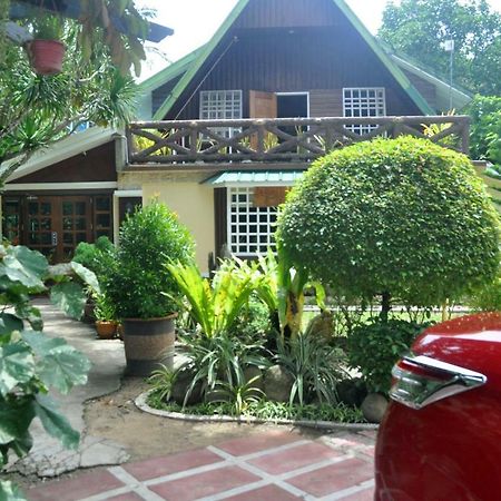 Peak House Garden Pension El Nido Bagian luar foto
