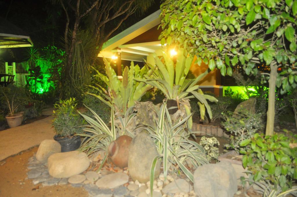 Peak House Garden Pension El Nido Bagian luar foto