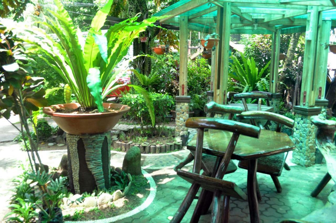 Peak House Garden Pension El Nido Bagian luar foto