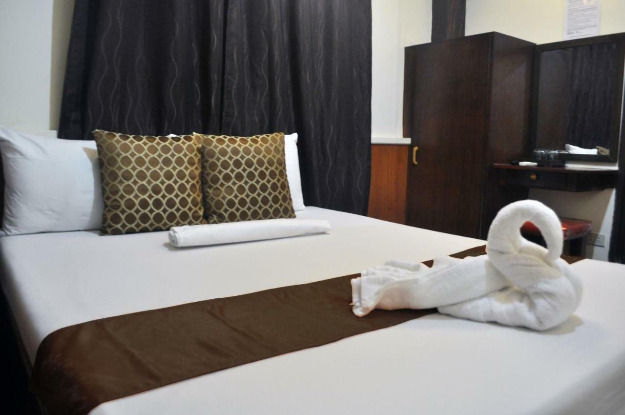 Peak House Garden Pension El Nido Bagian luar foto