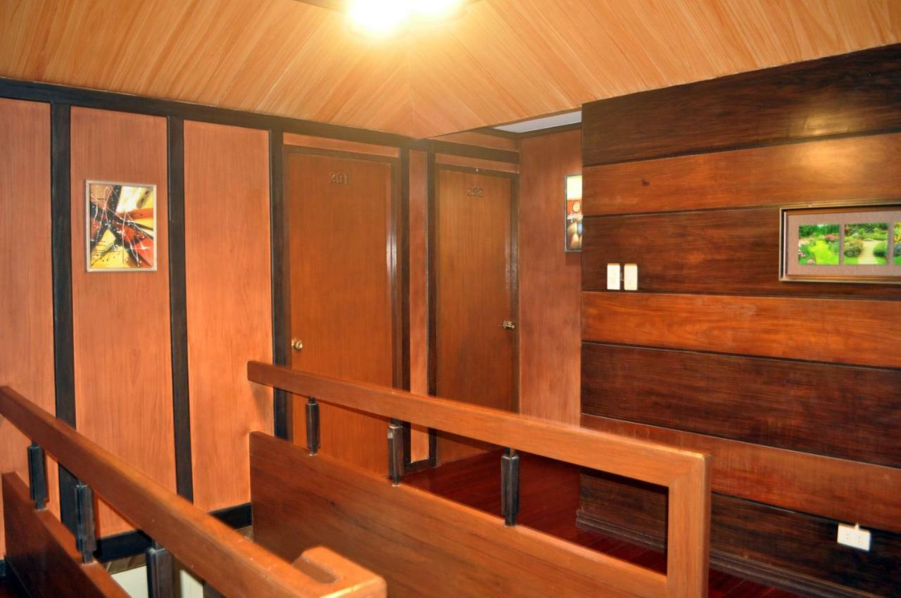 Peak House Garden Pension El Nido Bagian luar foto
